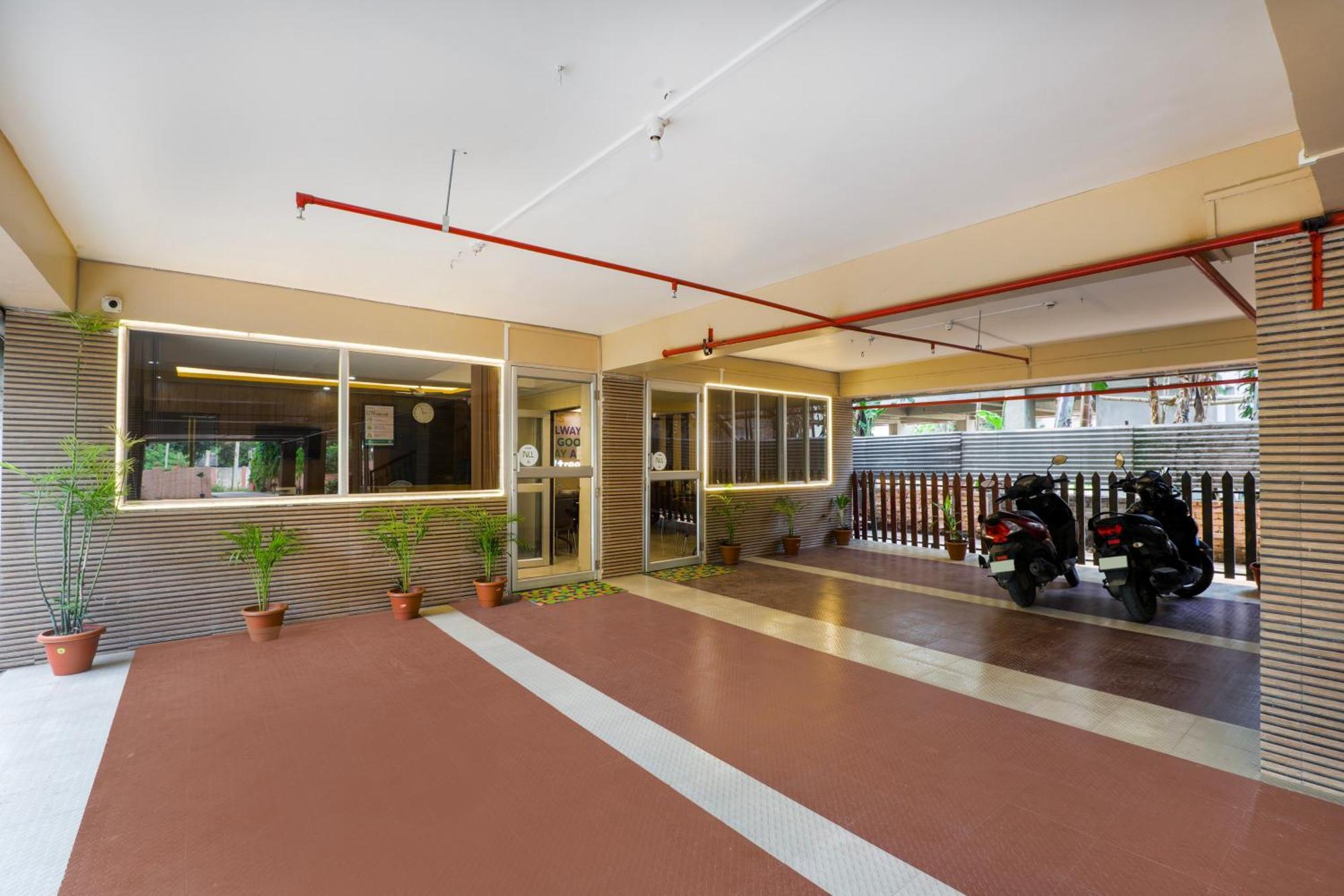 גווהטי Treebo Urban Oasis Inn מראה חיצוני תמונה