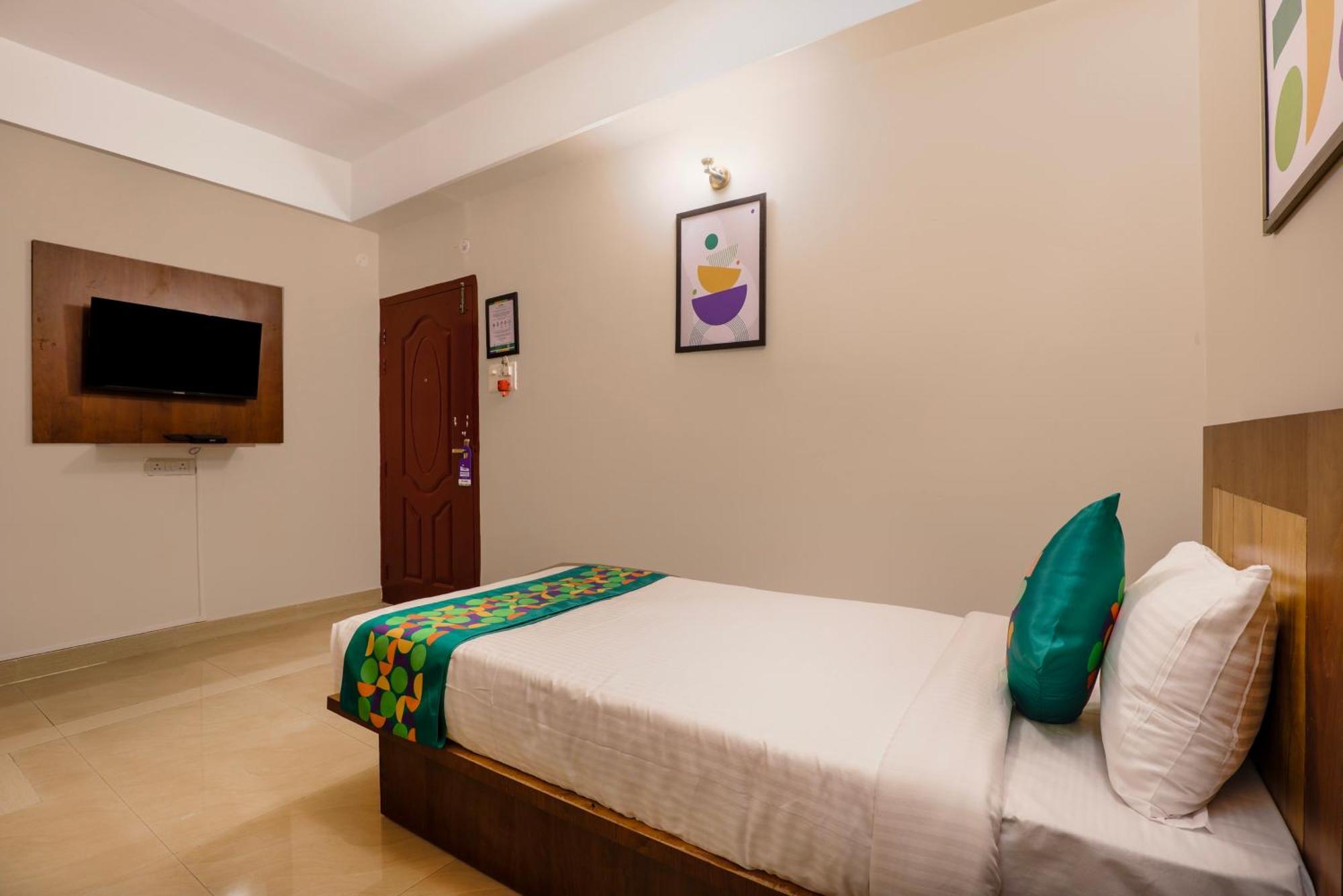 גווהטי Treebo Urban Oasis Inn מראה חיצוני תמונה